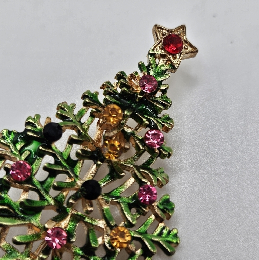 Colorful Rhinestone Accent Christmas Tree Gold Tone Brooch Pin Holiday - Picture 3 of 6